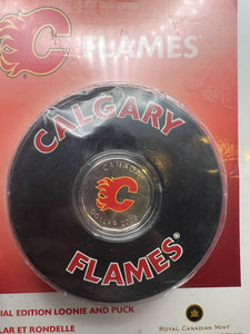 2008 Calgary Flames 1$ Special Edition Loonie and puck-Home Jersey